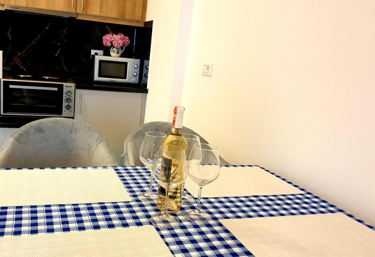 2F Saranda Apartment Dış mekan fotoğraf
