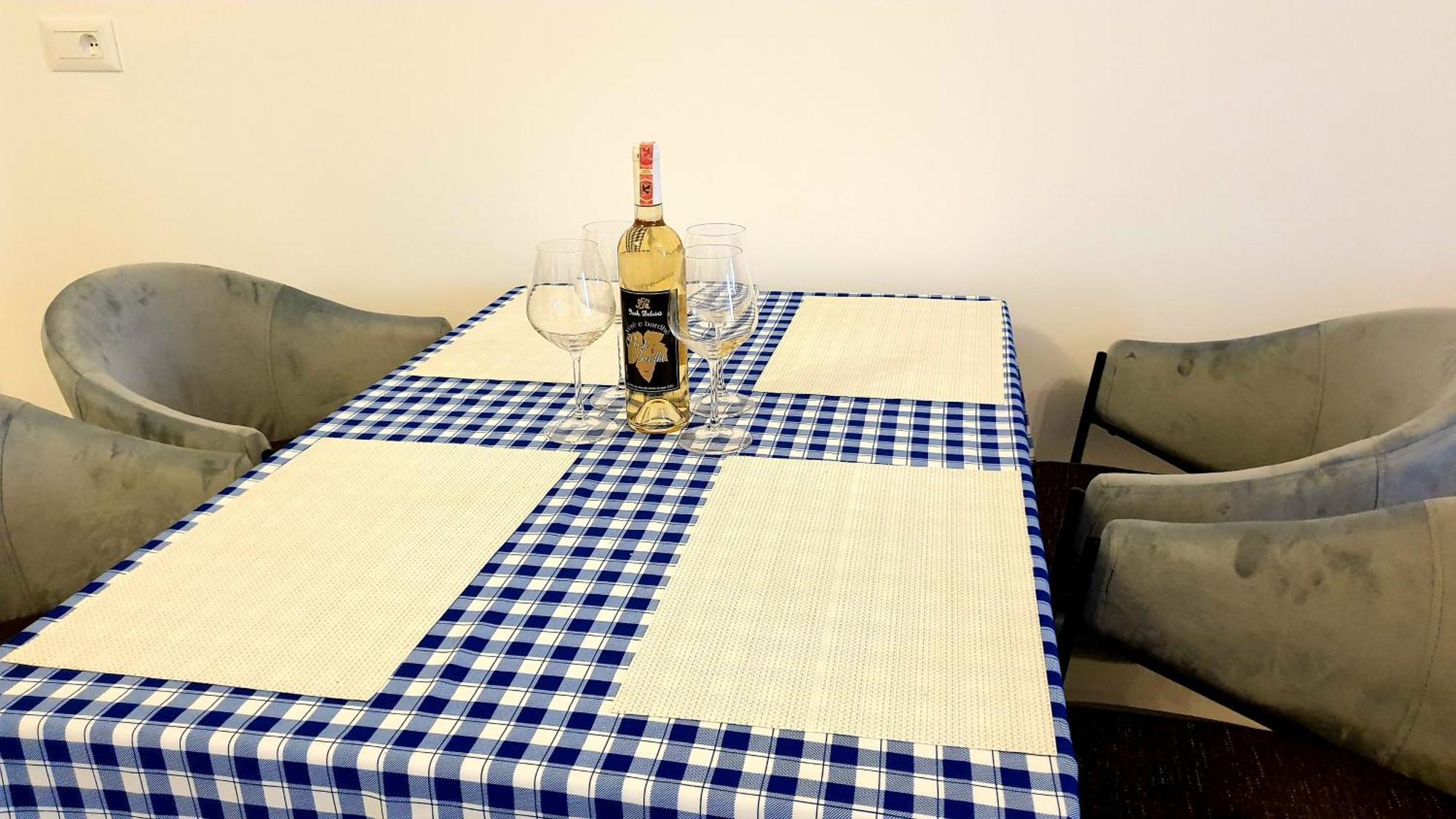 2F Saranda Apartment Dış mekan fotoğraf